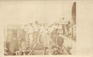 1916 Pola, SMS Satellit, cleaning mariners, on board, photo