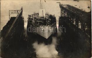 1914 Fiume, Szent István csatahajó vízre bocsájtása / SMS Szent István, photo (gluemark)