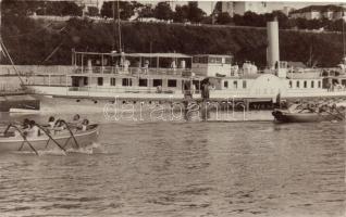 1916 a Hebe gőzhajó a bulgáriai Ruszéban / SS Hebe in Ruse, Bulgaria, photo (kopott sarkak / worn edges)