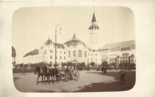 Marosvásárhely, Targu Mures; Városháza, lovaskocsi, K.u.K. pecsételéssel a hátoldalon / town hall, horse carriage, Austrio-Hungarian military stamp on backside, photo