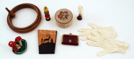 Vegyes bolha tétel: kesztyű, varrókészlet, varrós doboz stb