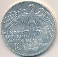 NSZK 1972J 10M Ag "Olimpia-München / Stadion" T:2 FRG 1972J 10 Mark Ag "Olymics Munich / Stadium" C:XF