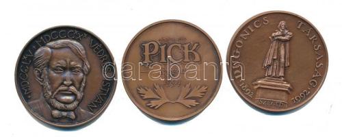 Tóth Sándor (1933-) 1985. "MÉE Szeged / Vedres István" Br emlékérem (42,5mm) + 1992. "Dugonics Társaság 1892-1992" Br emlékérem nem eredeti tokban (42,5mm)  + Fritz Mihály (1947-) 1994. "125 éves Pick Szeged" Br emlékérem (42,5mm)  T:2