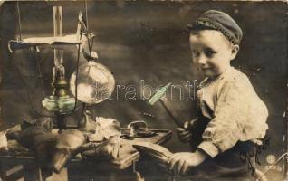 8 db RÉGI motívum képeslap, egy kivételével humoros lapok, vegyes minőség / 8 old motive postcards, ...