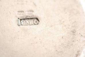 Ezüst kupicás pohár niello díszítéssel, Ag., nettó: 40,2gr., jelzett, 2db, 4x3cm/ Silver Niella glas...