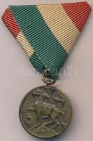 ~1930. "Becsülettel a hazáért - M.O.V.E. (Magyar Országos Véderő Egylet)" Br érem szalagon (31mm) T:2