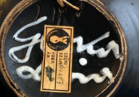 Gorka Lívia (1925-2011): Madaras tál.  Festett, mázas kerámia, jelzett, d:24,5 cm