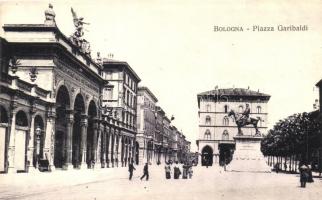 Bologna, Piazza Garibaldi / square, statue