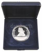 2000. "A Nemzet Biztonságáért / Mátyás király" Ag emlékérem dísztokban (31.32g/0.999/42.5m...