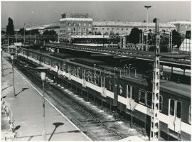 cca 1975 Budapest, Örs vezér tere, HÉV végállomás, 3 db vintage fénykép, 18x24 cm