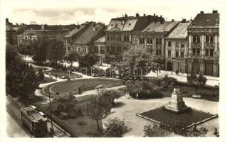Kassa, Kosice; Fő utca, villamos, gyógyszertár, L. Berkovits üzlete / Stefanikova ul. / street, tram, pharmacy, shop
