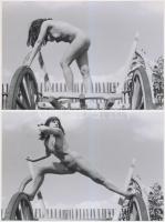 cca 1970 Környezethet idomulva, 7 db korabeli negatívról készült modern nagyítás, finoman erotikus f...