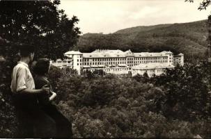 7 db VEGYES képeslap tétel, városképes és motívum lapok, nagyrészt megíratlan, sok képpel művészeti ...