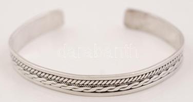 Ezüst karkötő, Ag., nettó: 15,8gr., jelzett,  d:7cm / Silver bracelet, Ag, net. 15,8gr, marked, d:7cm