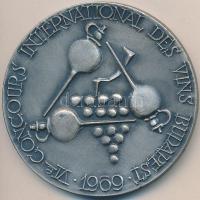 1969. "VI. Nemzetközi Borászati Verseny Budapest (VIe Concours International des Vins)" ké...