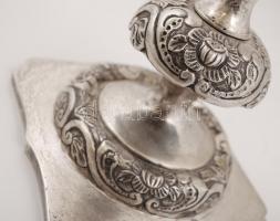 Ezüst (Ag.) antik gyertyatartó, vésett, trébelt díszítéssel, apró horpadással, talapzat átfúrva, jel...