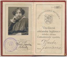 1921 Csehszlovák arcképes igazolvány. Ritka! Hátsó fedőborító foltos,  pp.:8, 14x8cm