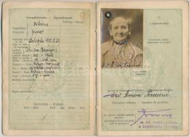 1924 Magyar Királyság útlevél, sok bejegyzéssel és okmánybélyeggel, pp.:32, 16x11cm