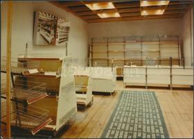 cca 1970-1980 Péceli Fogyasztási Szövetkezet áruházbelső, 3 db pecséttel jelzett fotó, 13x18 cm