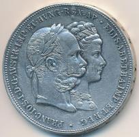 Ausztria 1879. 2G Ag "I. Ferenc József és Erzsébet királynő / Ezüstlakodalom" T:2,2- peremen lyuktömött Austria 1879. 2 Gulden Ag "Franz Joseph and Elisabeth / Silver Jubilee" C:XF,VF plugged hole on the edge Krause X#M5