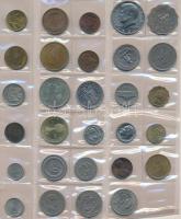 200db-os hobbi fémpénz gyűjtemény albumba rendezve T:vegyes
200pcs of diff. coins, hobby collection...