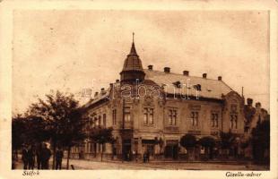 Siófok, Gizella-udvar, Grósz Béla(?) üzlete (EK)