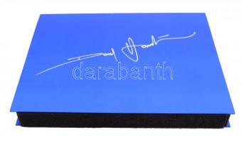 David Hamilton (1933-): Twenty-five years of an artist. 10 db színes erotikus fotó telefonkártyával,...