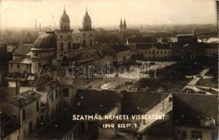 1940 Szatmárnémeti, Satu Mare; Katolikus székesegyház, autóbuszok, teherautók, a hátoldalon ráragasztott textilzászló / Catholic cathedral, autobuses, trucks, on the backside textile flag, 'Szatmárnémeti visszatért' So. Stpl. (EB)