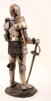 Páncélos harcos, festett műgyanta szobor, m: 36 cm