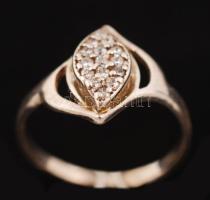 Ezüst(Ag) gyűrű apró kövekkel díszítve, jelzett, méret: 56, bruttó: 1,9 g