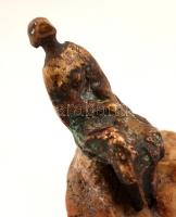 Jelzés nélkül: Várakozó. Bronz, kő talapzaton, m:7 cm