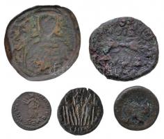 5db-os bronzpénz tétel, benne egy bizánci follis! T:vegyes
5pcs of bronze coins, between them a Byz...