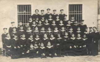 1914 Pola, K.u.K. matrózkadétok csoportképe / Austro-Hungarian Navy mariner cadets group photo (EK)