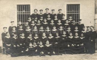 1914 Pola, K.u.K. matrózkadétok csoportképe / Austro-Hungarian Navy mariner cadets group photo (EK)