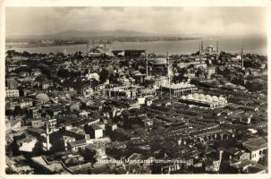 10 db RÉGI fekete-fehér városképes képeslap, nagyrészt Isztambul, Törökország, néhány fotólappal, ve...