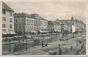 Debrecen, Ferenc József út, Del-Ka, gyógyszertár, Benyáts Emil üzlete, automobil; leporello card (r)