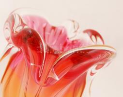 Muránói díszváza, anyagában színezett, jelzés nélkül, hibátlan, m:25 cm