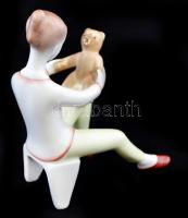 Aquincumi kislány  a macival, kézzel festett, jelzett, piszkos, m:14 cm