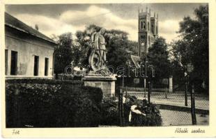 Fót, Hősök szobra (EK)