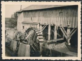 cca 1930-1940 Vízimalom Hofrain mellett, hátoldalon feliratozva, 6x9 cm / cca 1930-1940 Hofrain, water mill, 6x9 cm