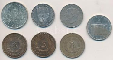 Vegyes: NDK 1969. 5M (3x) + 1971. 5M + 1973. 10M + NSZK 1985J 2M + 1989G 2M T:2,2-
Mixed: GDR 1969....