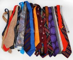 25 db jó állapotú nyakkendő az 1950-es évektől