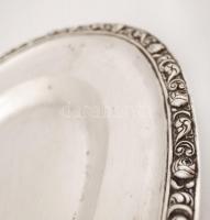 Ezüst (Ag.) ovális tálca, domború barokkmintás peremmel, jelzett, mesterjeggyel (TK), foltokkal, 50×...