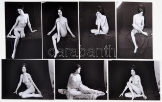 cca 1970 Fekete démon hófehér teste, 13 db korabeli, finoman erotikus felvétel modern nagyítása, 9x13 cm / 13 erotic photos, 9x13 cm