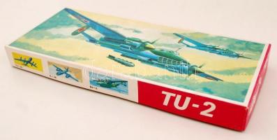 TU 2 repülőgép makett (modell) eredeti dobozában, hiánytalanul / Original airplane modell