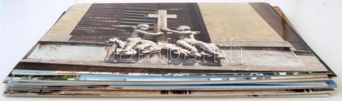 cca 1985 Vegyes fotó tétel, nagyrészt budapesti épületekről,  épületek részleteiről, szép állapotban...