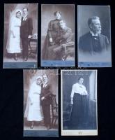 cca 1890-1920 Keményhátú fényképek, többnyire egész alakos fotók a századforduló környékéről,  külön...