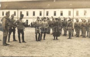 1915 Nagyszeben, Hermannstadt, Sibiu; laktanya, K.u.K. katonák / barracks, Austro-Hungarian soldiers, photo