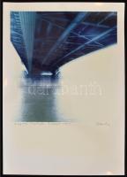 1988 Tóth István: Végleg kikötve, aláírt és feliratozott vintage fotóművészeti alkotás, 25x24,5 cm-es kép 40x28 cm-es fotópapíron