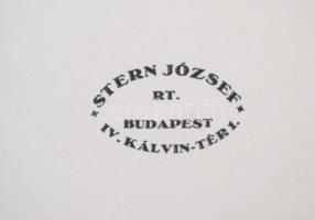 cca 1930 és 1970 Budapest, Szent István szobor, 1 db fotó + 1 db nyomat, mindkettő feliratozva, 23x1...